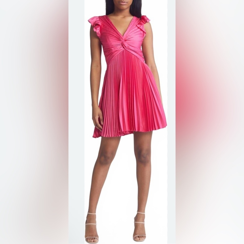Moon River Elegant Pink Satin Pleated Dress SIZE SMALL BNWT